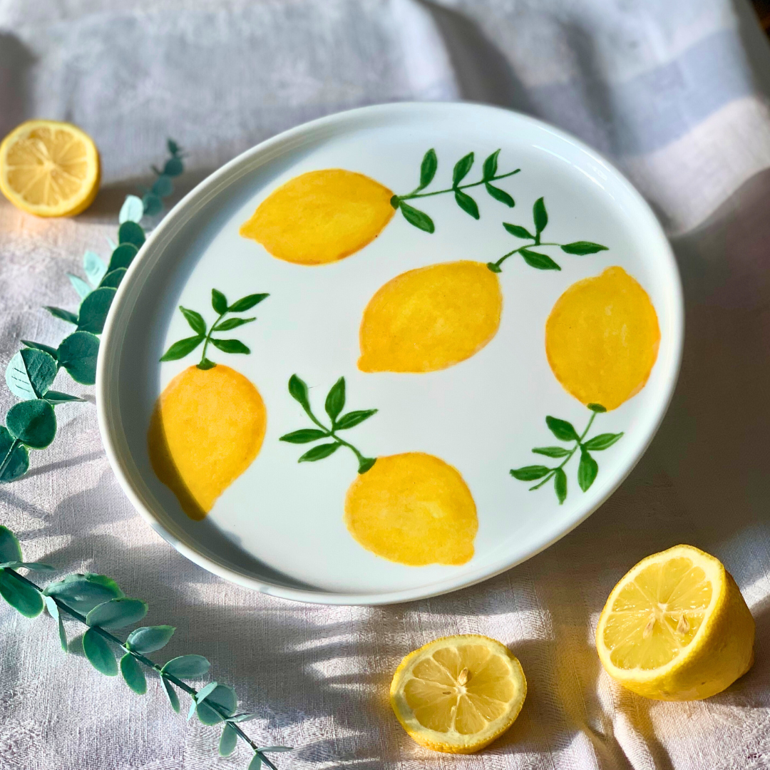 Assiette motifs citrons porcelaine de Limoges peinte à la main 